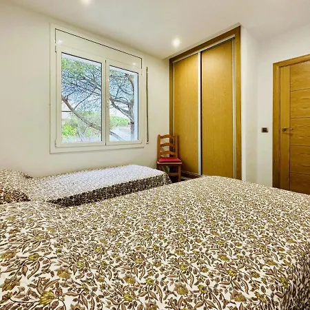 Paradis Costabravasi شقة